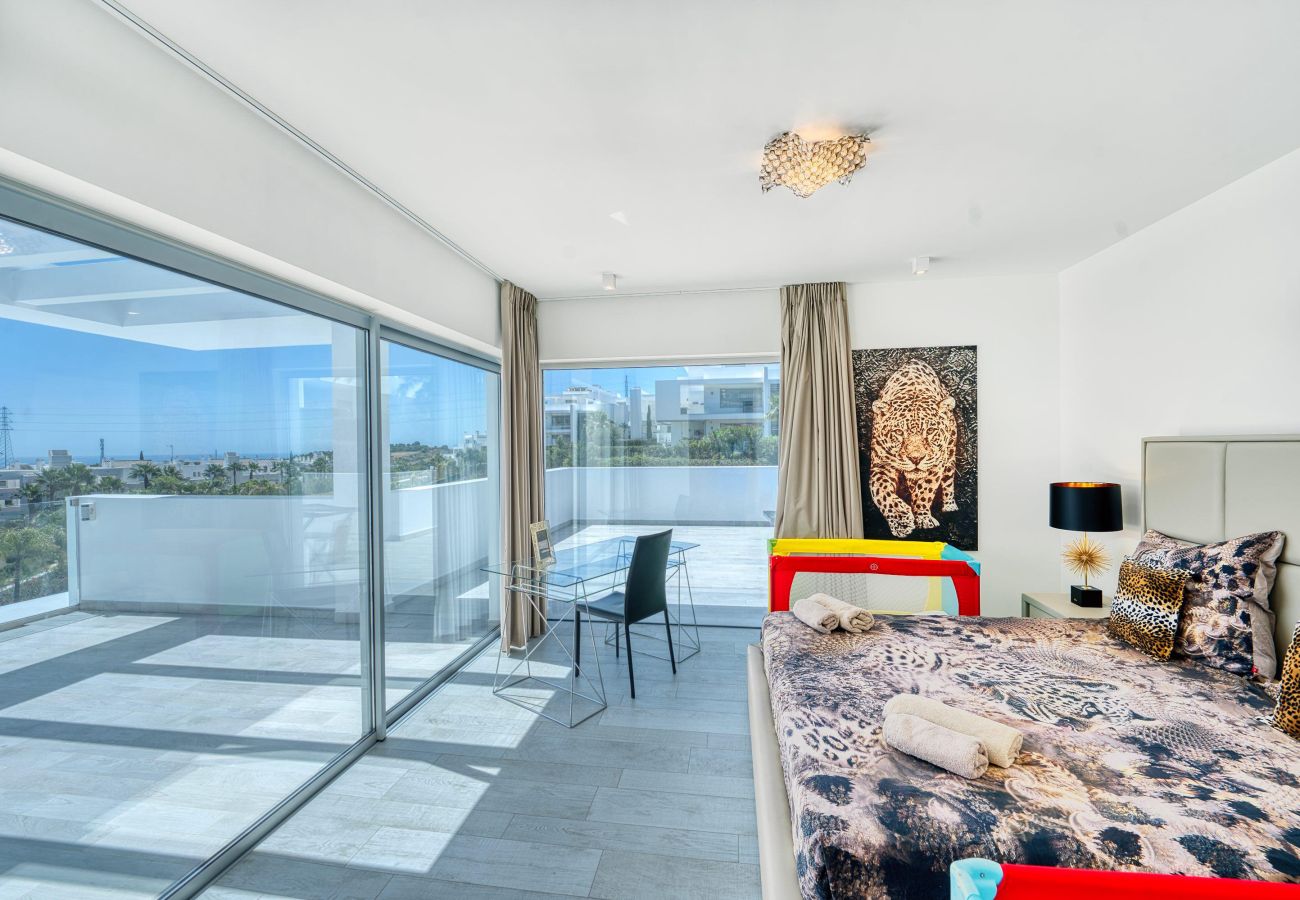 Apartamento en Estepona - 2288 Luxury Penthouse with Private Rooftop Pool