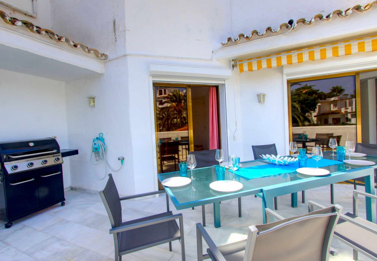 Apartamento en Marbella - 1093 Beachfront Luxury at Golden Beach