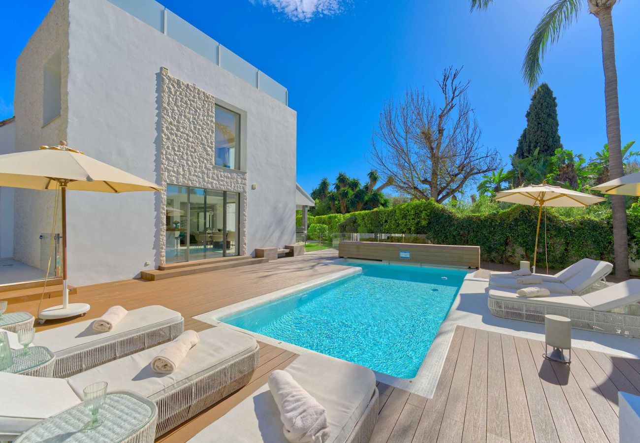 Villa en Marbella - 2244 Luxury Modern Villa with Pool in Puerto Banús