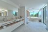 Villa en Marbella - 2244 Luxury Modern Villa with Pool in Puerto Banús