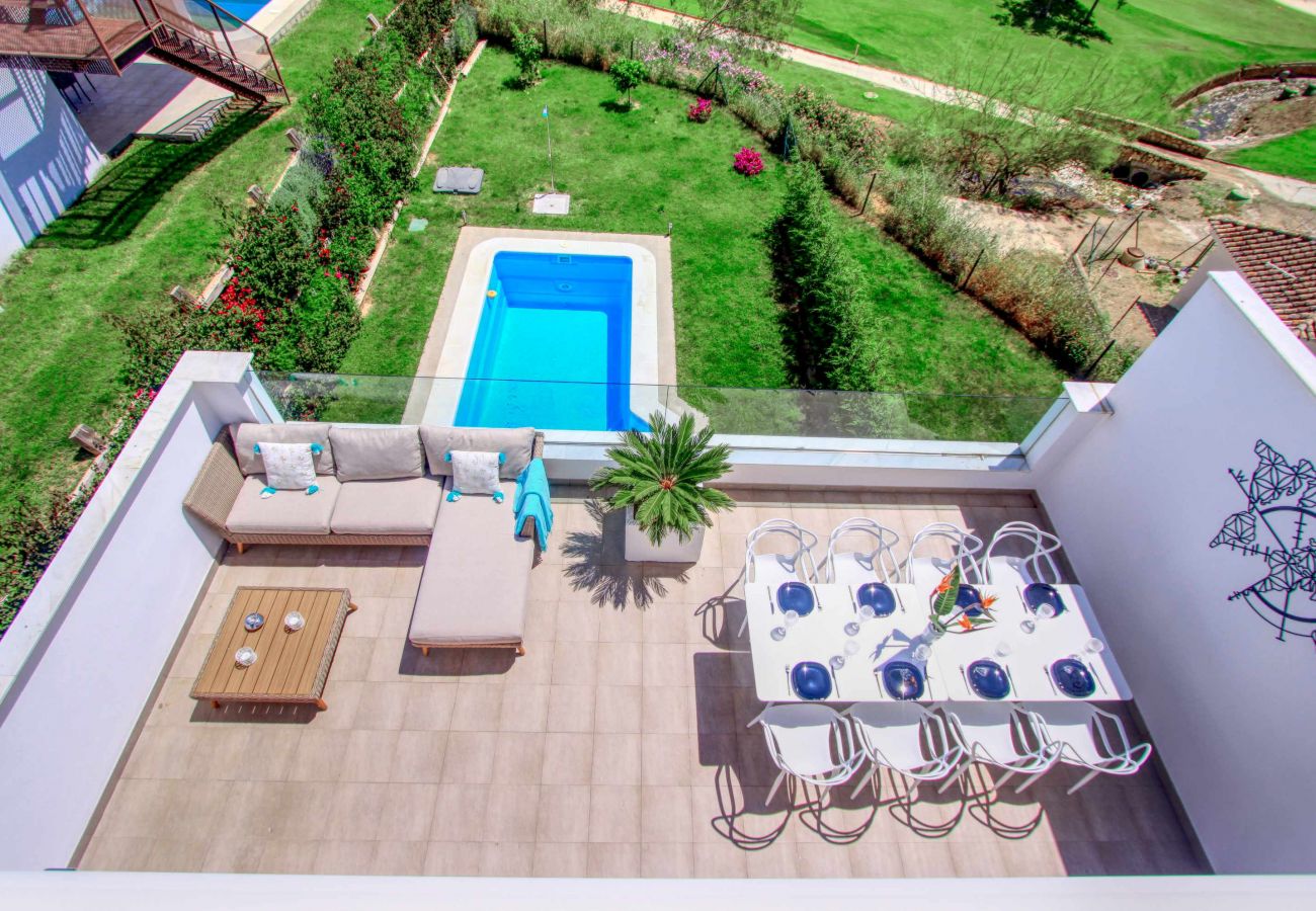 Villa en Mijas Costa - 1166 Modern Luxury Villa with Panoramic Golf Views