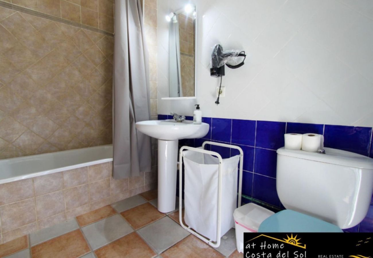 Apartamento en Nerja - Apartamento Huelva Jimena by At Home Costa del Sol