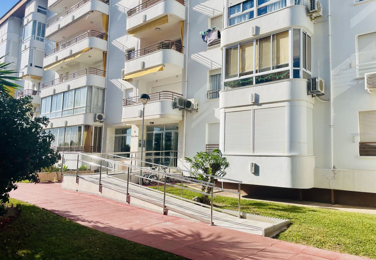 Apartamento en Torrox Costa - Alma de Laguna · Vistas al mar y piscina