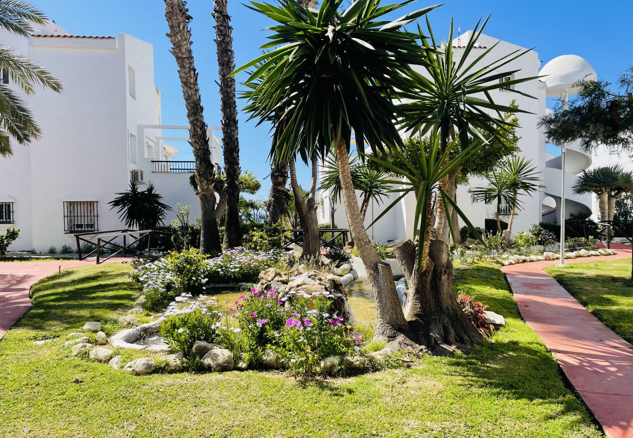 Apartamento en Torrox Costa - Alma de Laguna · Vistas al mar y piscina