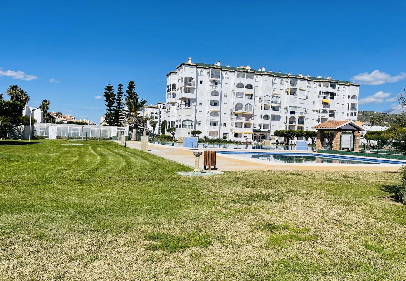 Apartamento en Torrox Costa - Alma de Laguna · Vistas al mar y piscina