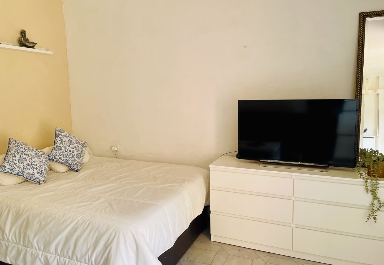 Estudio en Arroyo de la Miel - Estudio Minerva Splash by At Home Costa del Sol