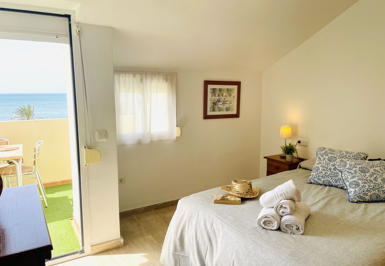Apartamento en Algarrobo Costa - Albatros 3 by At Home Costa del Sol