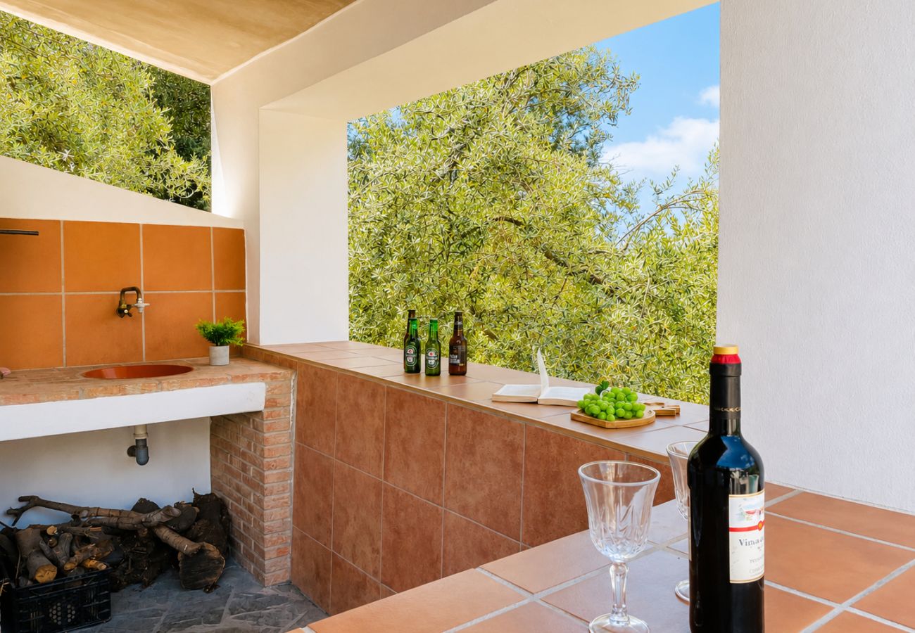 Casa rural en Sayalonga - Cortijo Majuelo con piscina privada Sayalonga