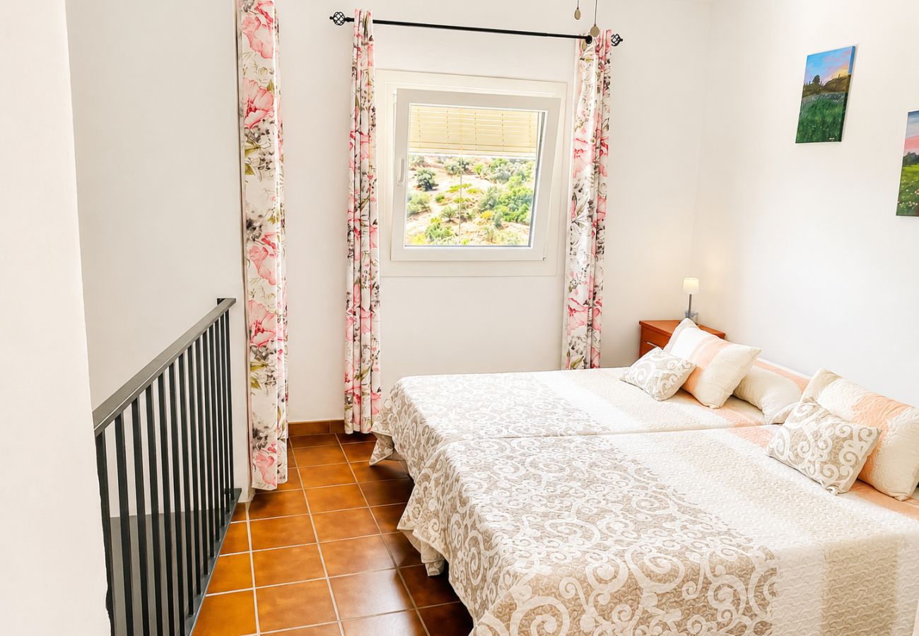 Casa rural en Sayalonga - Cortijo Majuelo con piscina privada Sayalonga
