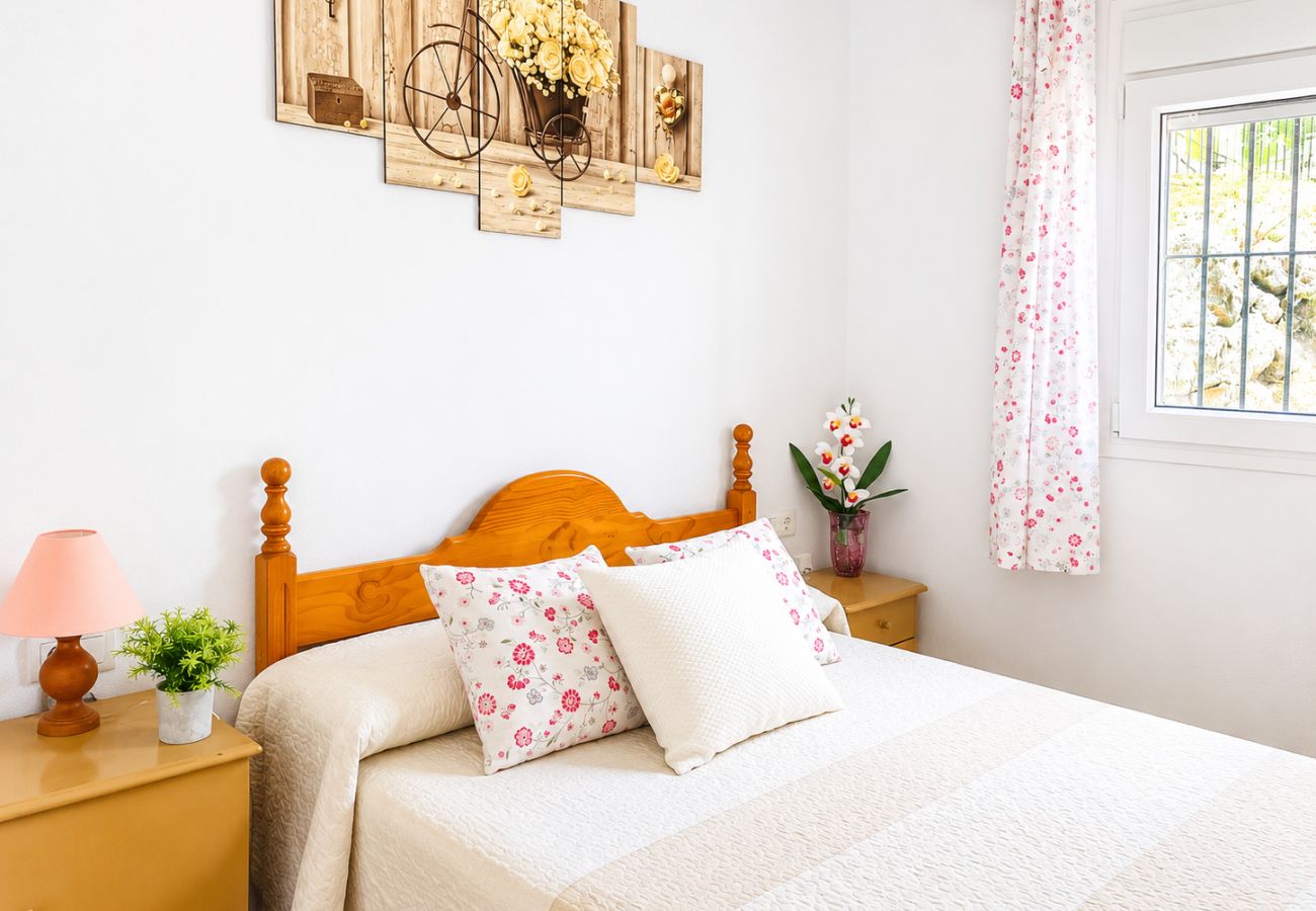 Casa rural en Sayalonga - Cortijo Majuelo con piscina privada Sayalonga