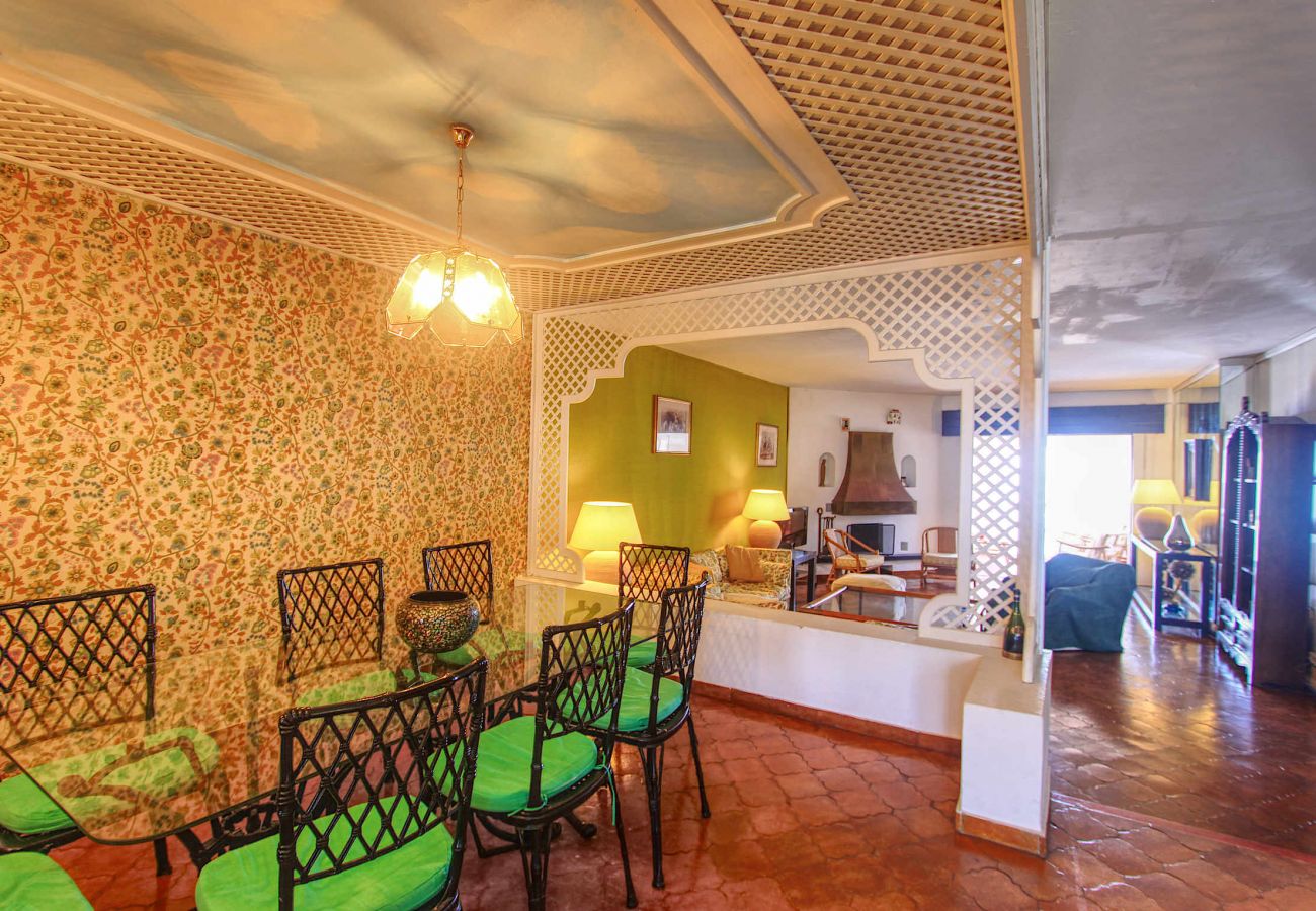 Apartment in Marbella - 1079 Puerto Banus Apartment with Marina View