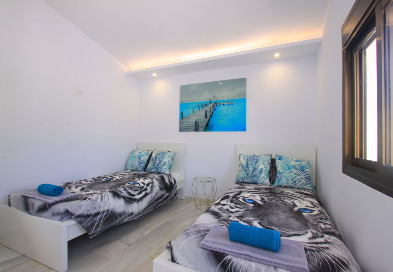 Apartment in Marbella - 1108 Elegant Golden Beach Apartments with sea View