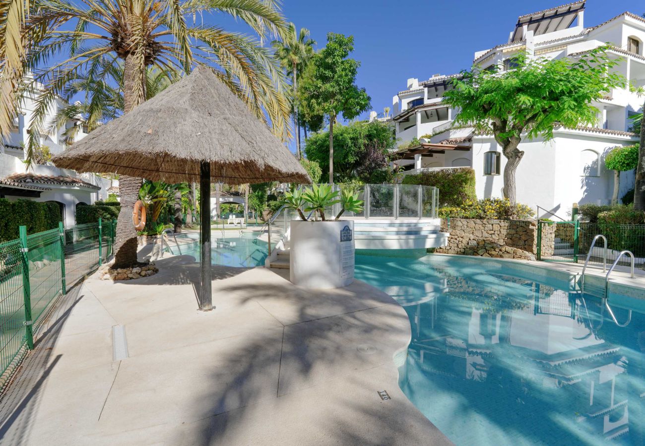 Apartment in Marbella - 2033 Beachfront Family Apartment on Golden Beach