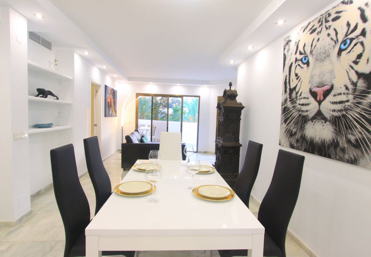 Apartment in Marbella - 1080 Luxury Family Penthouse