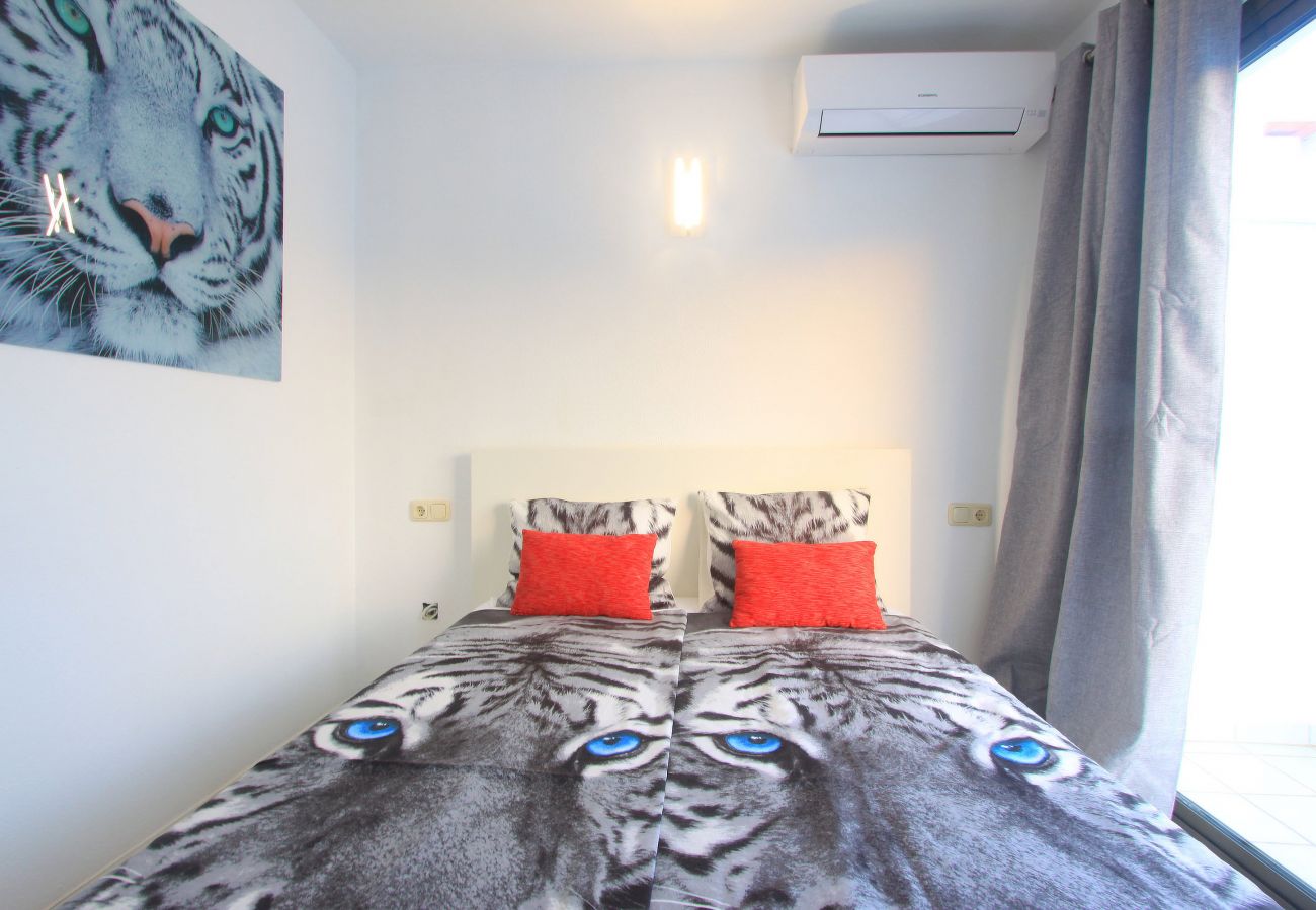 Apartment in Marbella - 1080 Luxury Family Penthouse