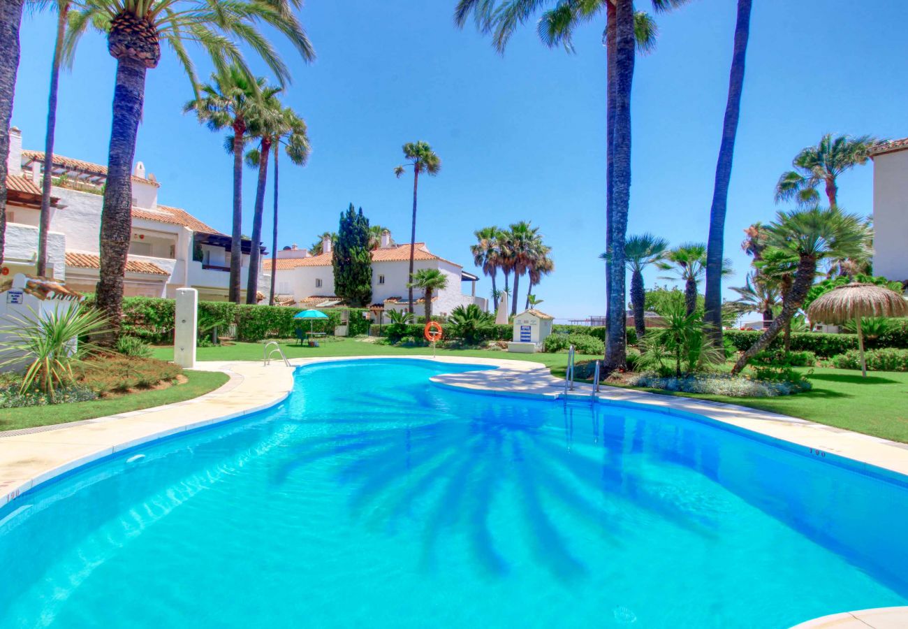 Terraced House in Marbella - 1176 Beachfront Paradise in Bahia de Marbella