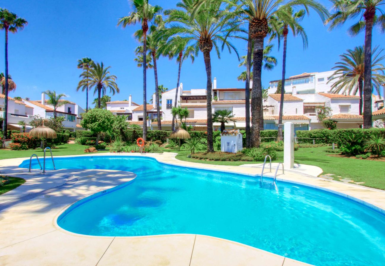 Terraced House in Marbella - 1176 Beachfront Paradise in Bahia de Marbella