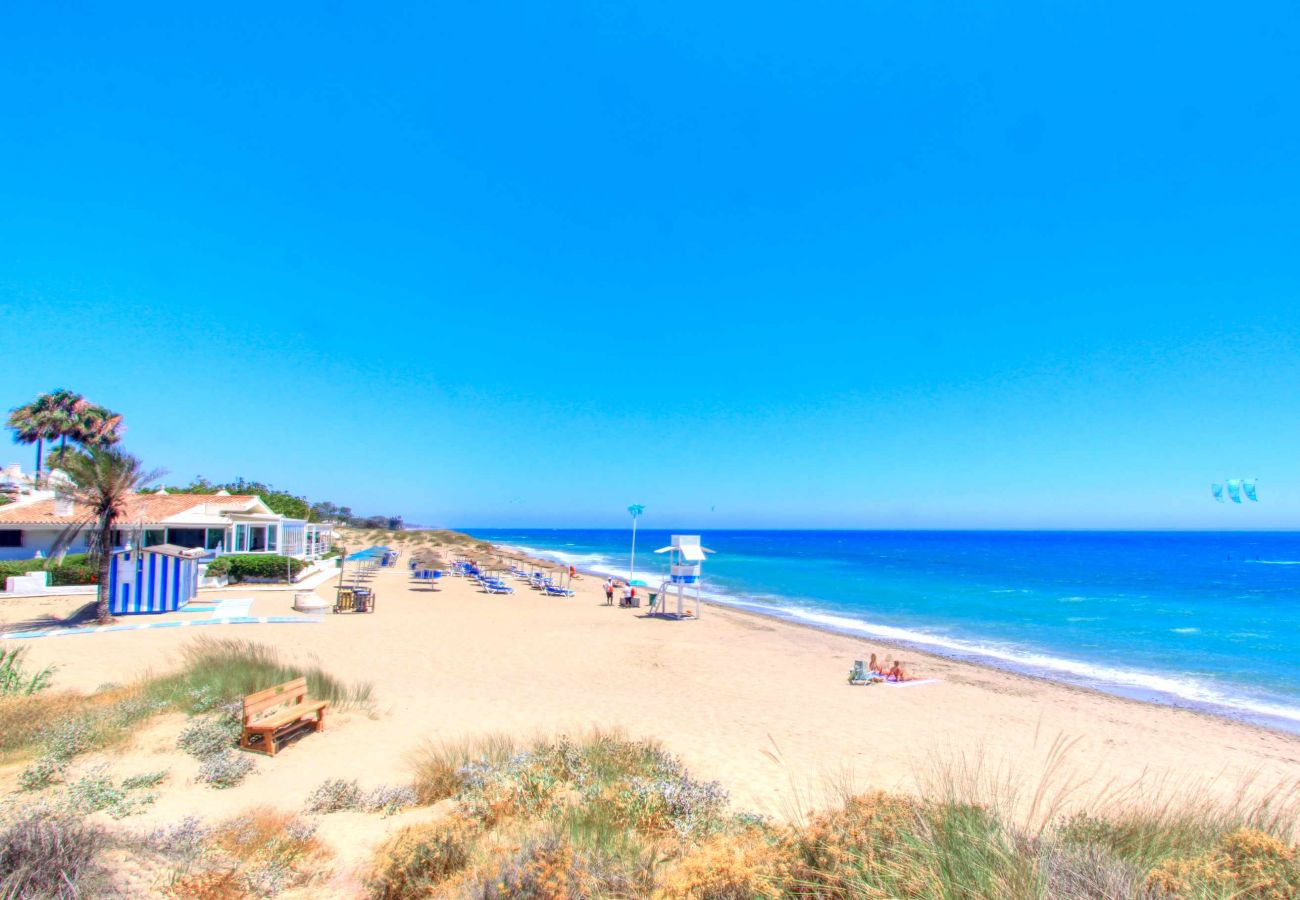 Terraced House in Marbella - 1176 Beachfront Paradise in Bahia de Marbella