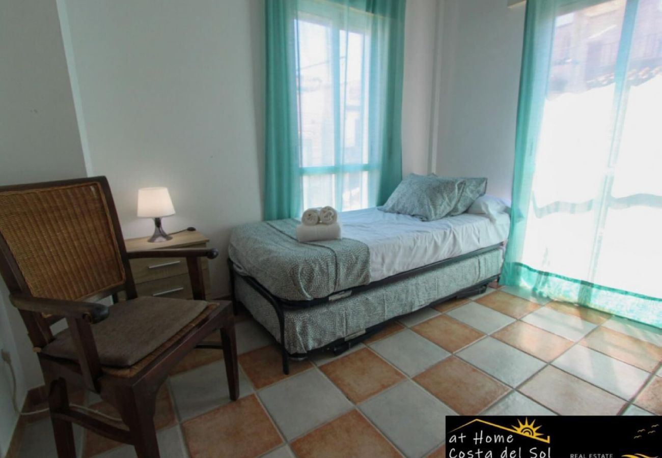 Apartment in Nerja - Apartamento Huelva Jimena by At Home Costa del Sol