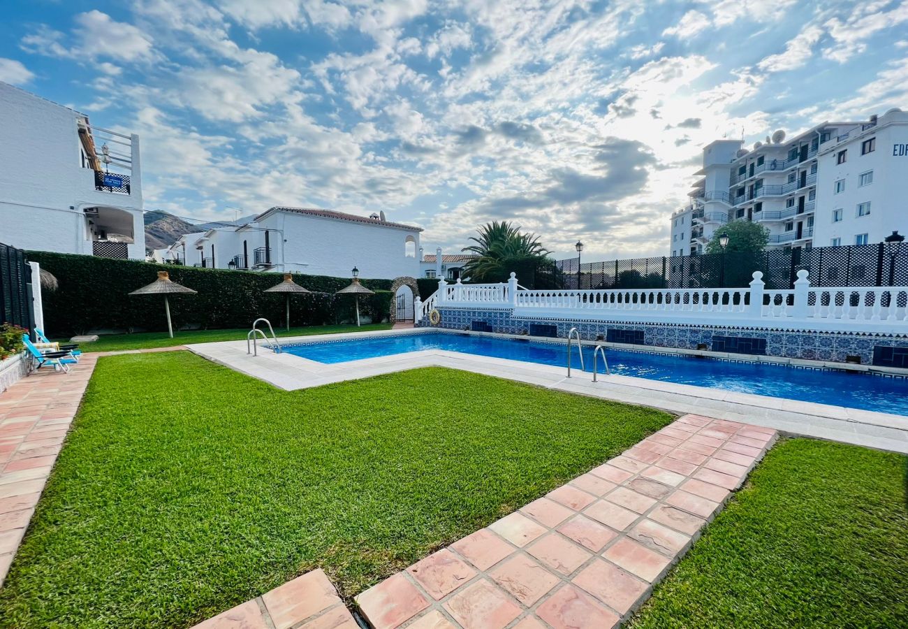 Apartment in Nerja - Apartamento Verano Azul by At Home Costa del Sol