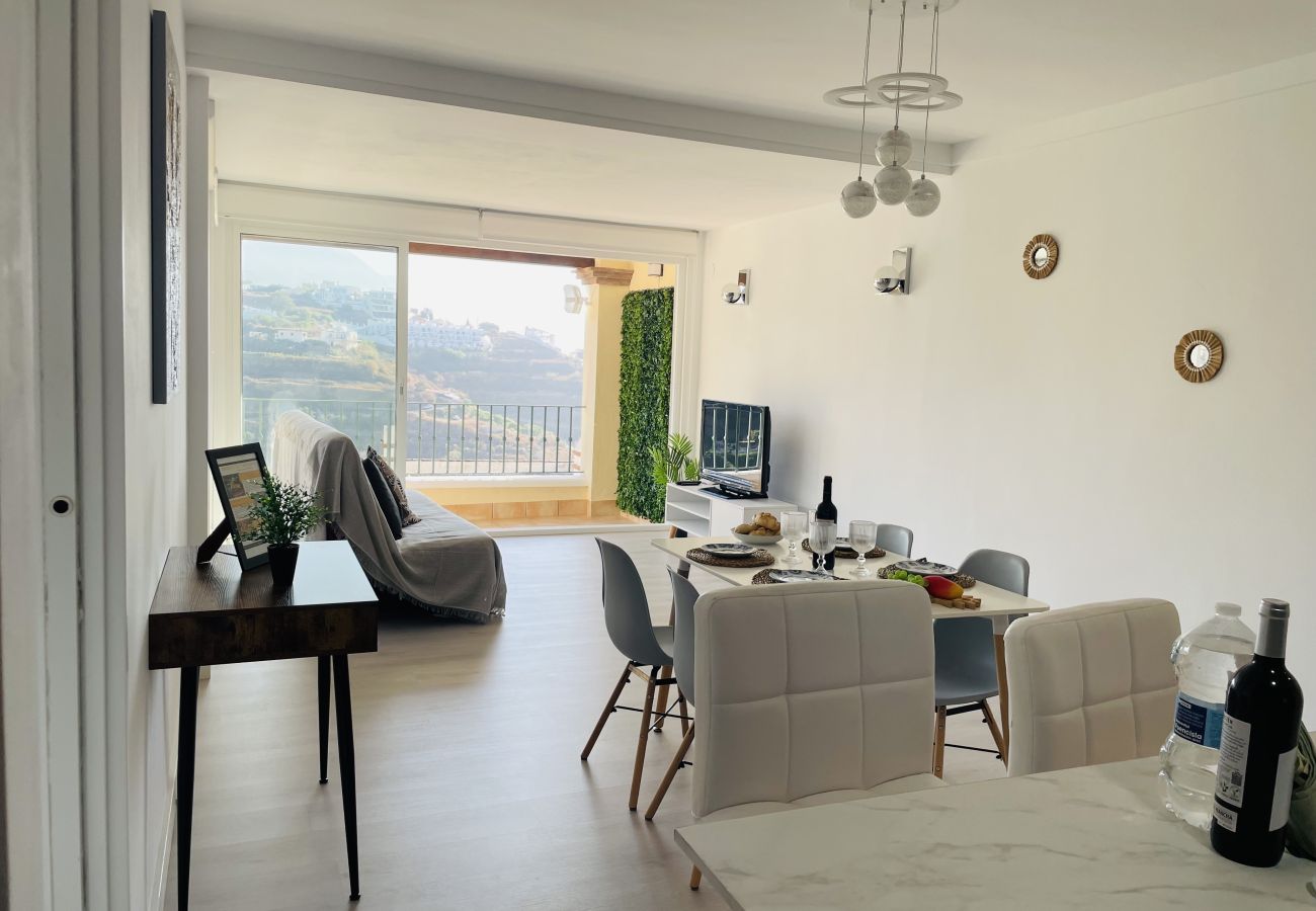 Apartment in Nerja - Apartamento Altos de Tamango con vistas y pisicina