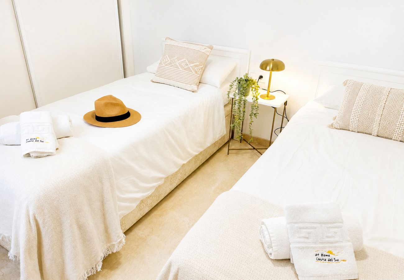 Apartment in Marbella - Apartamento Sol de Marbella Sea View by At Home