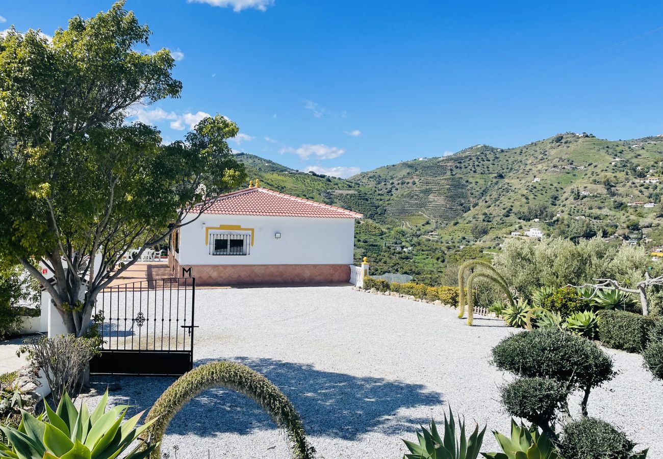 Villa in Torrox - Cortijo Mira con piscina privada by At Home Costa
