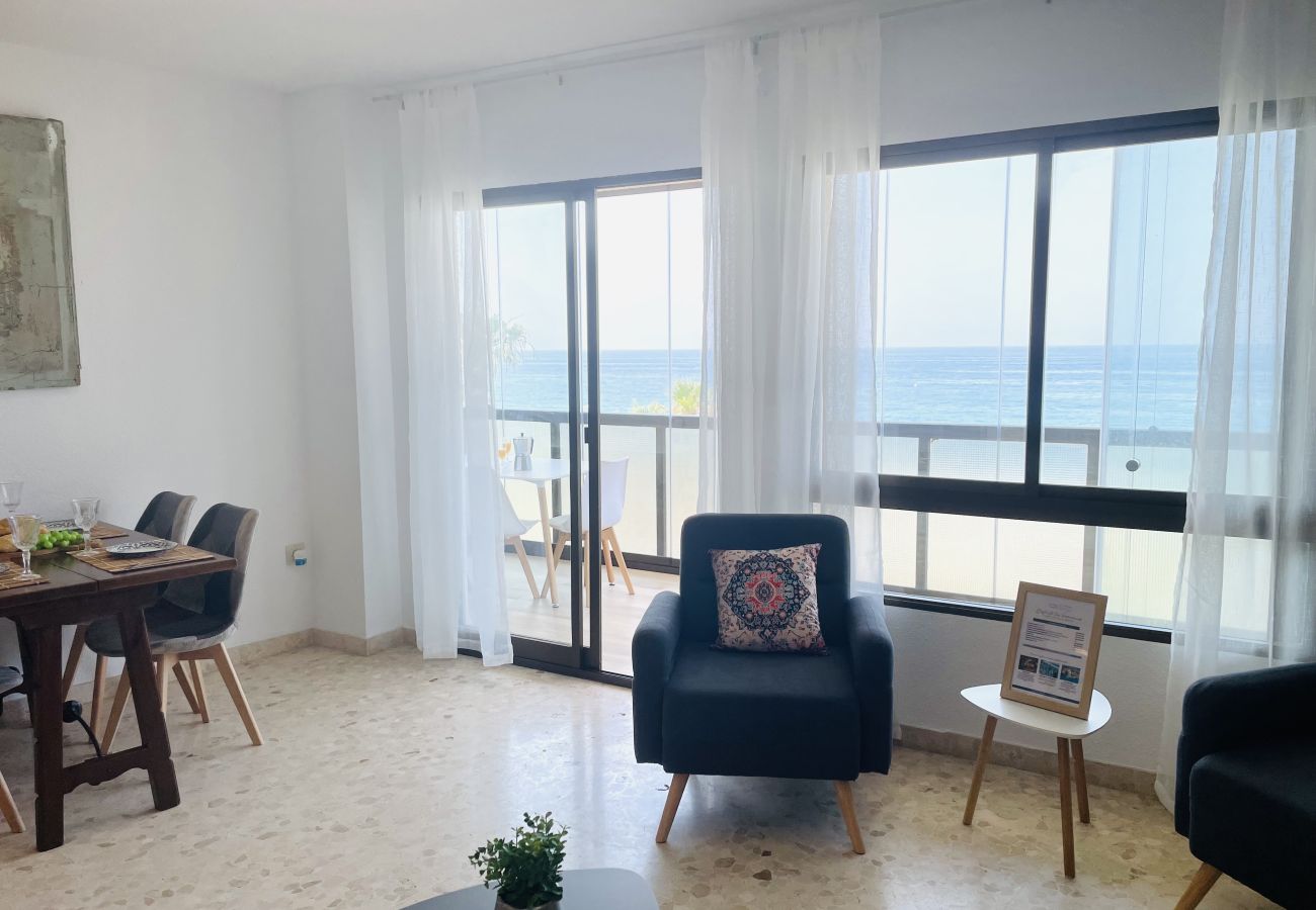 Apartment in La Herradura - Apartamento Sol y Mar la Herradura by At Home Cost