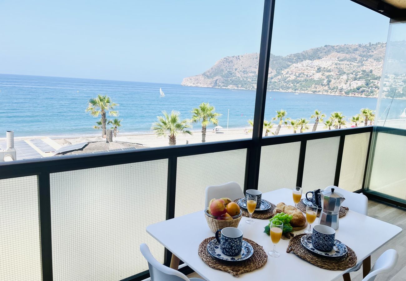 Apartment in La Herradura - Apartamento Sol y Mar la Herradura by At Home Cost