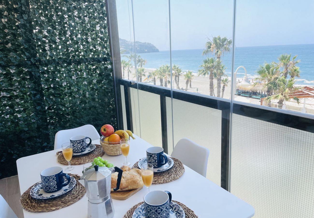Apartment in La Herradura - Apartamento Sol y Mar la Herradura by At Home Cost