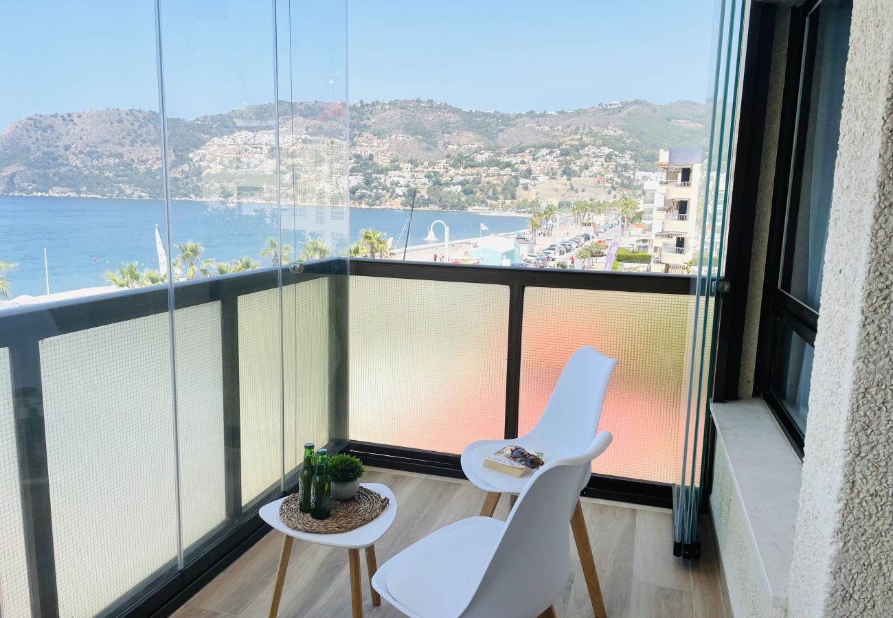 Apartment in La Herradura - Apartamento Sol y Mar la Herradura by At Home Cost