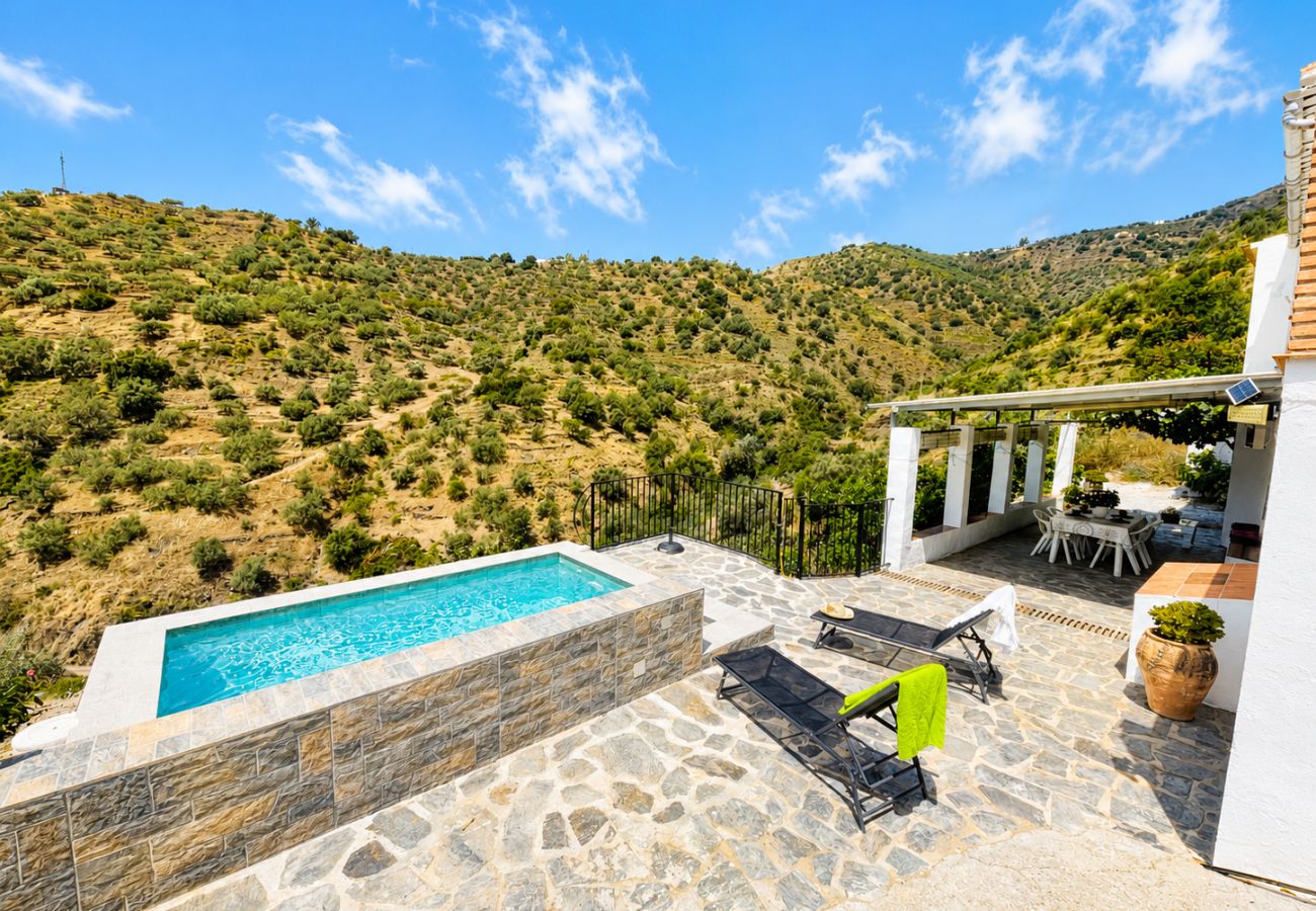 Cottage in Sayalonga - Cortijo Majuelo con piscina privada Sayalonga