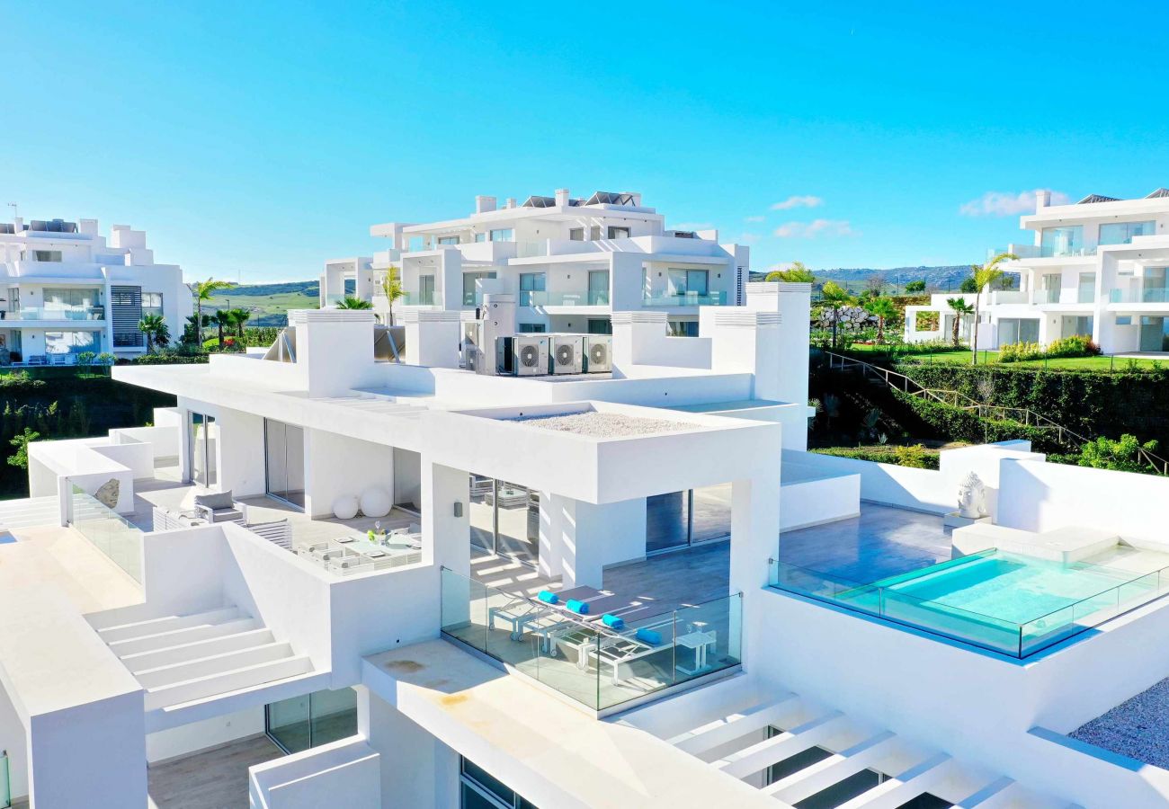 Appartement à Estepona - 2288 Luxury Penthouse with Private Rooftop Pool