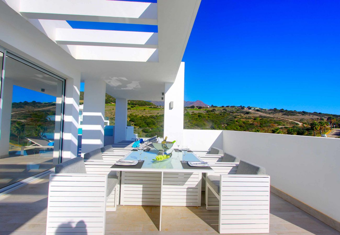 Appartement à Estepona - 2288 Luxury Penthouse with Private Rooftop Pool