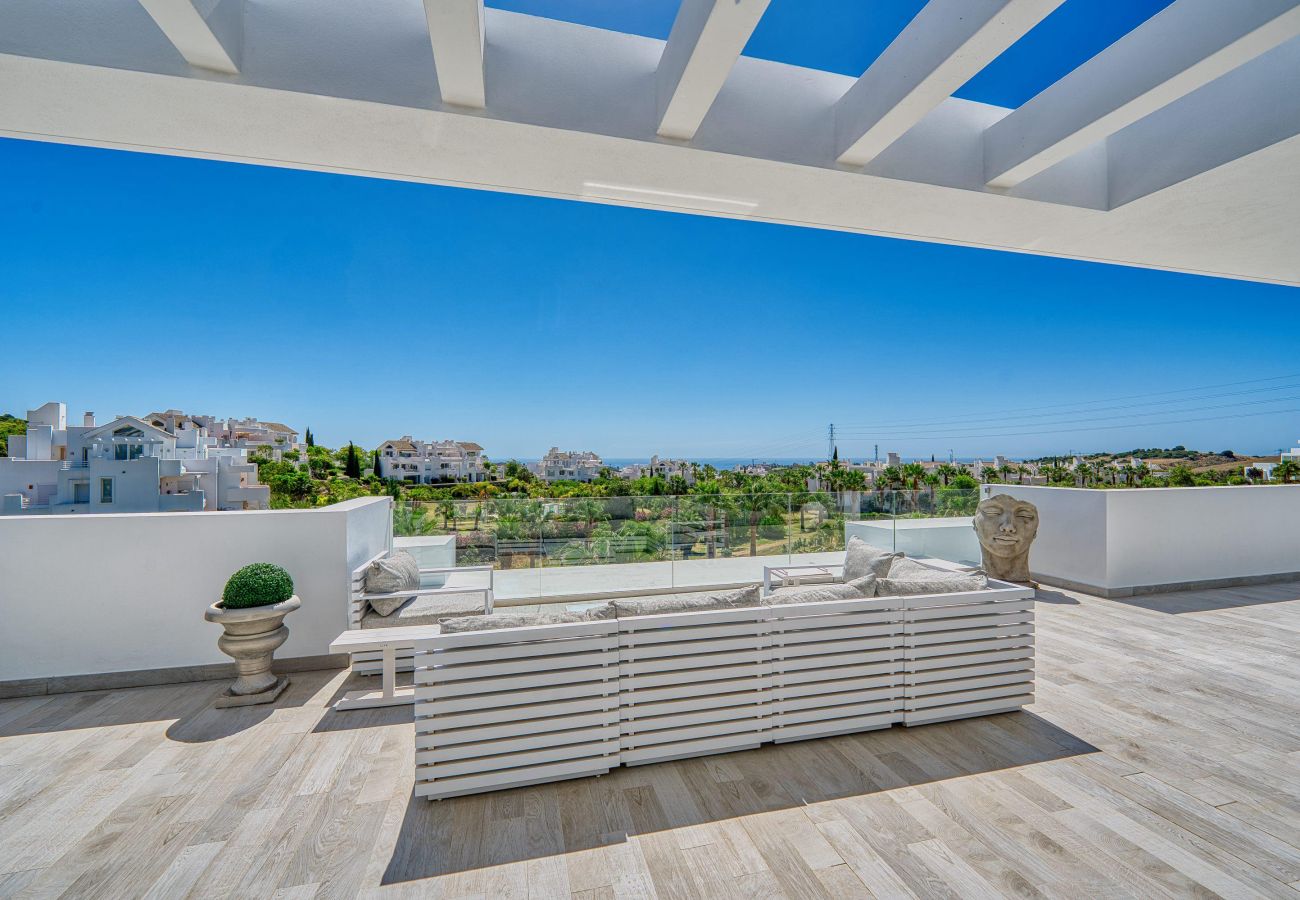 Appartement à Estepona - 2288 Luxury Penthouse with Private Rooftop Pool