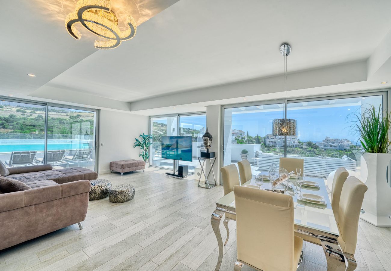 Appartement à Estepona - 2288 Luxury Penthouse with Private Rooftop Pool