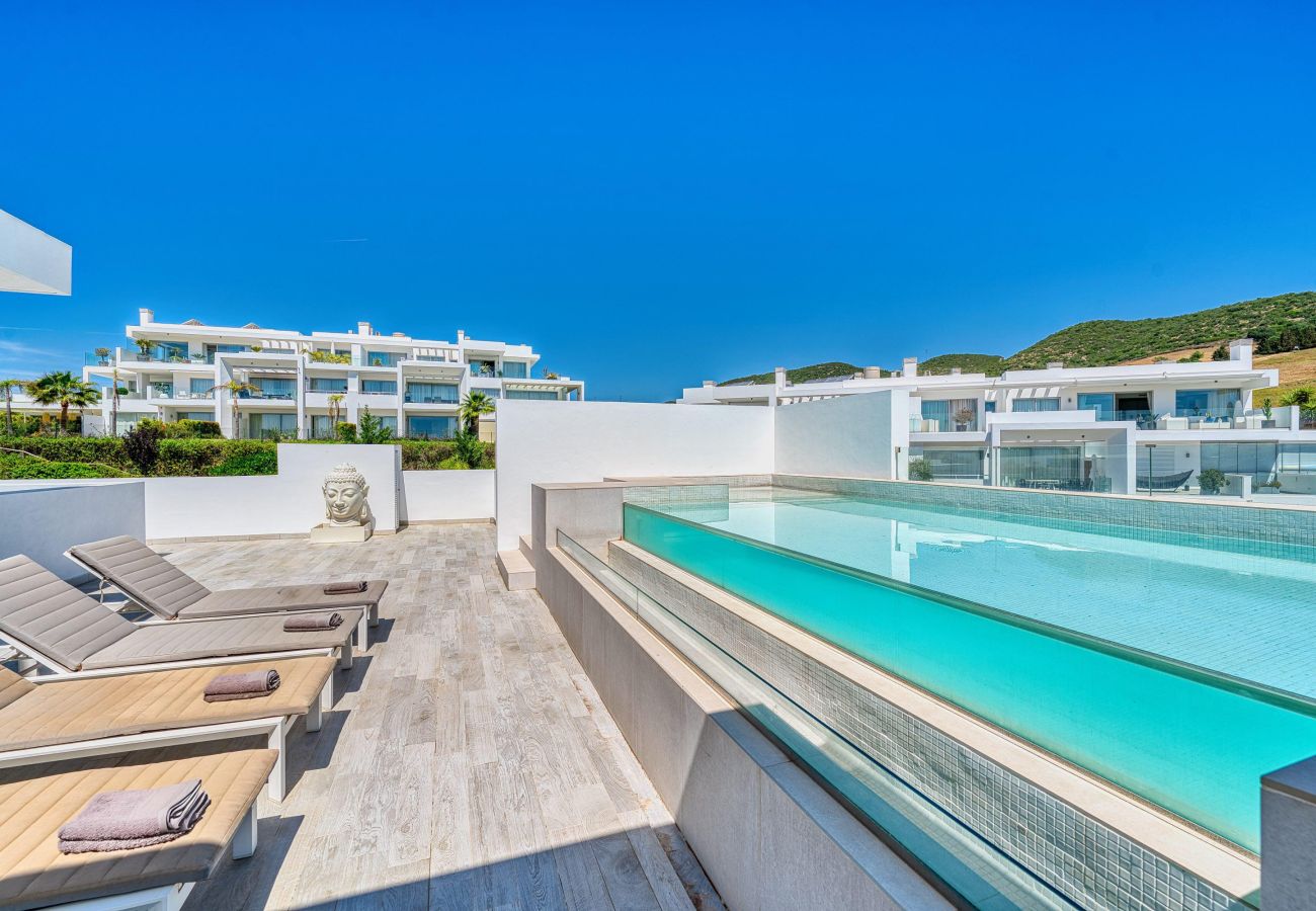 Appartement à Estepona - 2288 Luxury Penthouse with Private Rooftop Pool