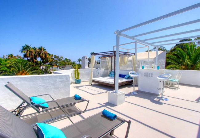 Appartement à Marbella - 1108 Elegant Golden Beach Apartments with sea View