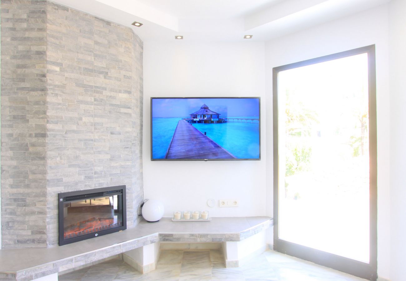 Appartement à Marbella - 1093 Beachfront Luxury at Golden Beach