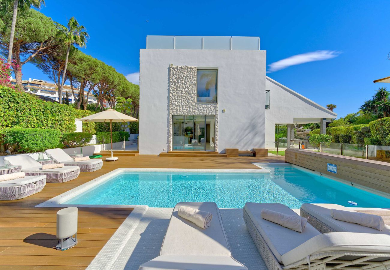 Villa à Marbella - 2244 Luxury Modern Villa with Pool in Puerto Banús