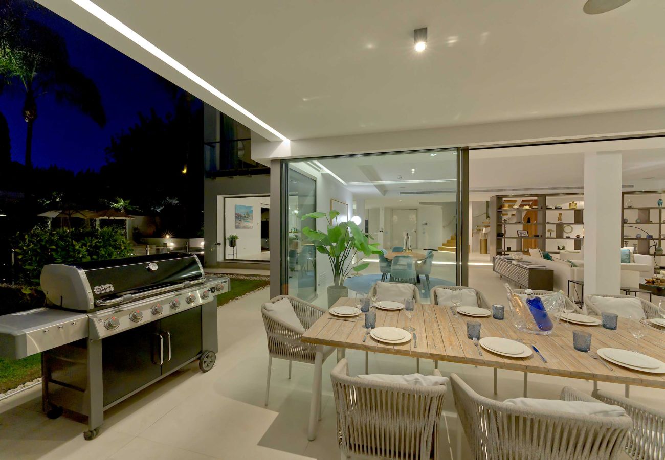 Villa à Marbella - 2244 Luxury Modern Villa with Pool in Puerto Banús