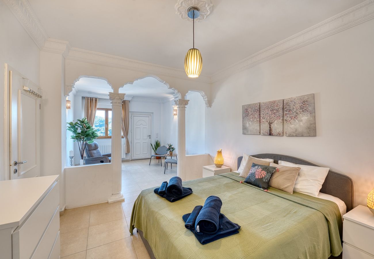Villa à Marbella - 3077 Luxury Villa with Pool and Views in Elviria,
