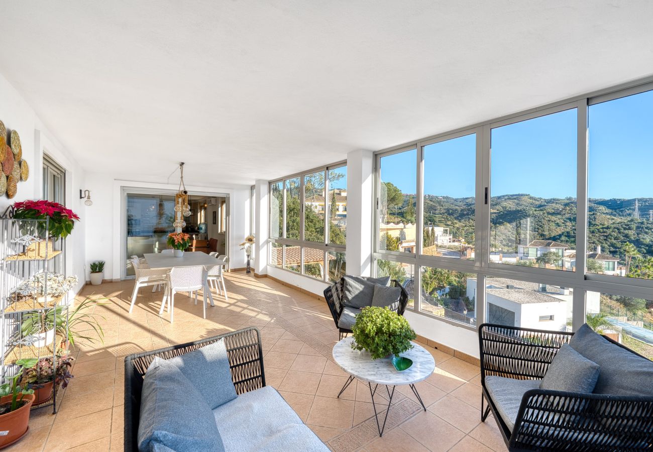 Villa à Marbella - 3077 Luxury Villa with Pool and Views in Elviria,
