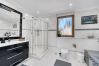 Villa à Marbella - 3077 Luxury Villa with Pool and Views in Elviria,